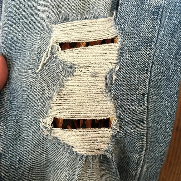 KanCan | Distressed Skinny Jeans with Cheetah peeking through | womens size 3/25 - Picture 2 of 6